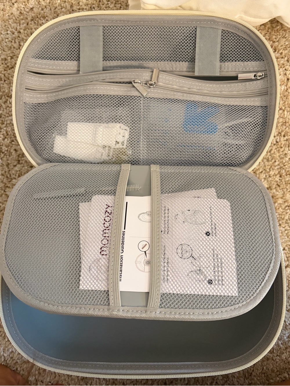 Momcozy m5 pump - Picture 3 of 4